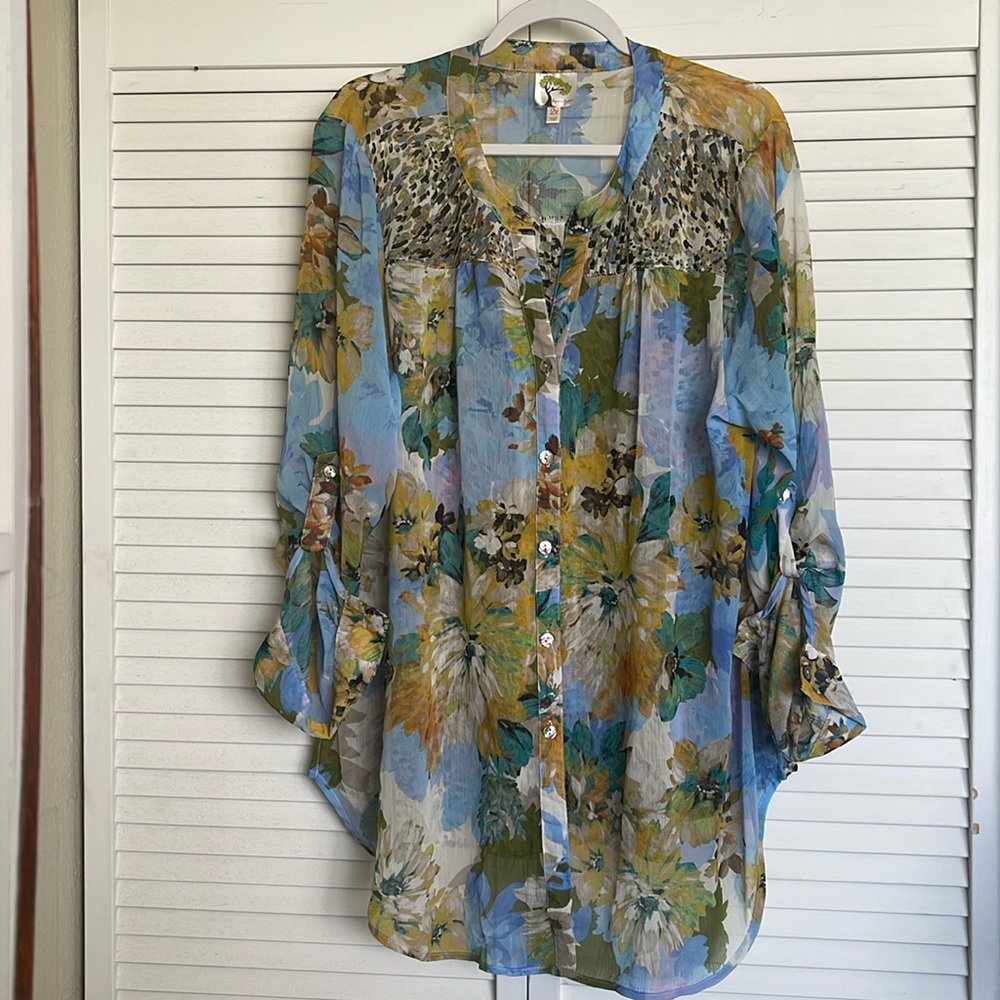 FIG & FLOWER WOMEN’S FLORAL BUTTON-UP FLORAL TOP SIZE 2X